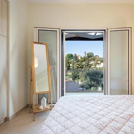 Villa Breeze & Coco By Konnect, Avlaki