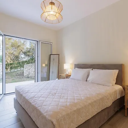 Breeze&villa Coco By Konnect, Avlaki