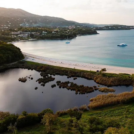 Breeze & Coco By Konnect, Avlaki Villa *